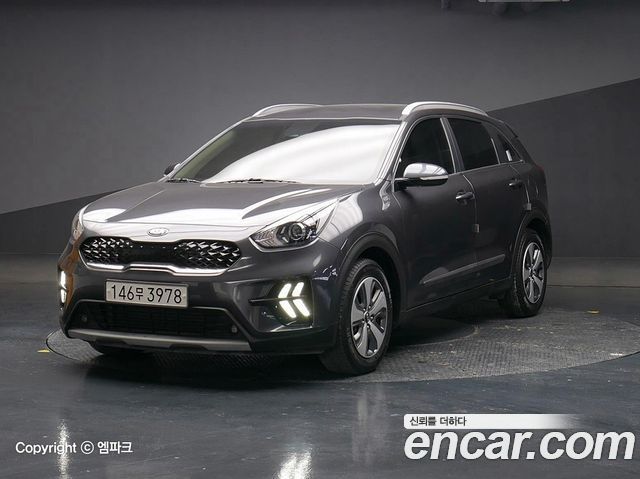 Kia Niro 1.6 HEV 2020 года из Кореи