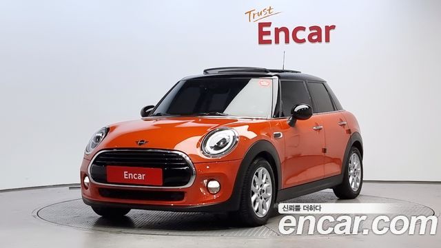Mini Cooper 5Door HIGH 2019 года из Кореи