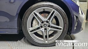 Mercedes-Benz C-Class C300e 4MATIC AMG Line 2020 года из Южной Кореи