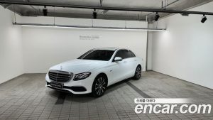 Mercedes-Benz E-Class E300e 4MATIC Exclusive 2020 года из Южной Кореи