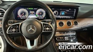 Mercedes-Benz E-Class E300e 4MATIC Exclusive 2020 года из Южной Кореи