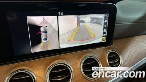 Mercedes-Benz E-Class E300e 4MATIC Exclusive 2020 года из Южной Кореи