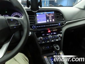 Hyundai AVANTE 1.6 2020 года из Южной Кореи