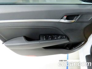 Hyundai AVANTE 1.6 2020 года из Южной Кореи