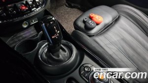 Mini Clubman Savile Row Edition 2020 года из Южной Кореи