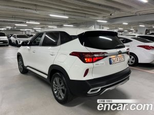 Kia Seltos Дизель 1.6 2WD 2022 года из Южной Кореи