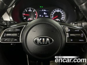 Kia Seltos Дизель 1.6 2WD 2022 года из Южной Кореи