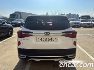 Kia Seltos Дизель 1.6 2WD 2021 года из Южной Кореи