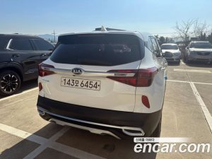 Kia Seltos Дизель 1.6 2WD 2021 года из Южной Кореи