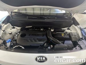 Kia Seltos Дизель 1.6 2WD 2021 года из Южной Кореи