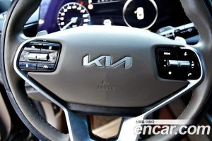 Kia K8 2.5 Бензин 2WD 2022 года из Южной Кореи