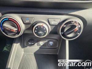 Hyundai Venue 1.6 Smart 2020 года из Южной Кореи