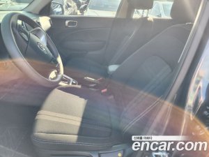 Hyundai Venue 1.6 Smart 2020 года из Южной Кореи