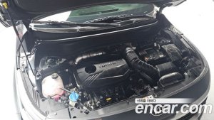 Kia Seltos Бензин 1.6 Turbo 2WD 2022 года из Южной Кореи
