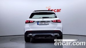Mercedes-Benz GLA-Class GLA220 2021 года из Южной Кореи