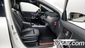 Mercedes-Benz GLA-Class GLA220 2021 года из Южной Кореи