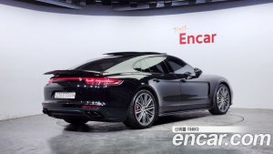 Porsche Panamera 4.0 GTS 2019 года из Южной Кореи
