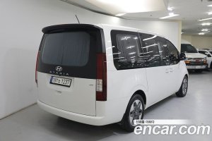 Hyundai Staria 4WD Tourer 9-Seater 2022 года из Южной Кореи