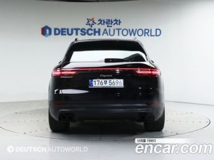 Porsche Cayenne 3.0 E-하이브리드 2020 года из Южной Кореи
