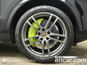 Porsche Cayenne 3.0 E-하이브리드 2020 года из Южной Кореи