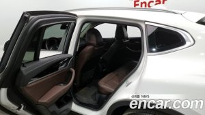 BMW X4 xDrive20i xLine 2020 года из Южной Кореи