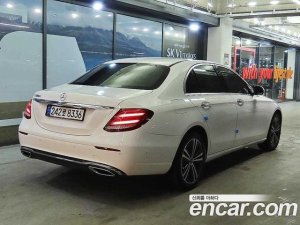 Mercedes-Benz E-Class E220d Avantgarde 2020 года из Южной Кореи