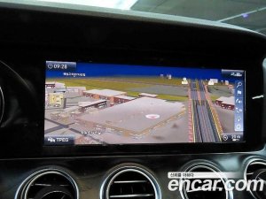 Mercedes-Benz E-Class E220d Avantgarde 2020 года из Южной Кореи
