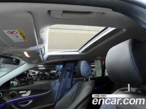 Mercedes-Benz E-Class E220d Avantgarde 2020 года из Южной Кореи
