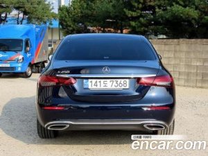 Mercedes-Benz E-Class E250 Exclusive 2021 года из Южной Кореи