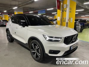 Volvo XC40 B4 R-디자인 2021 года из Южной Кореи