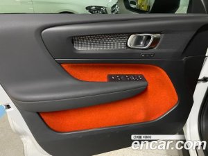 Volvo XC40 B4 R-디자인 2021 года из Южной Кореи