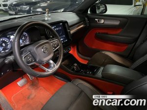 Volvo XC40 B4 R-디자인 2021 года из Южной Кореи