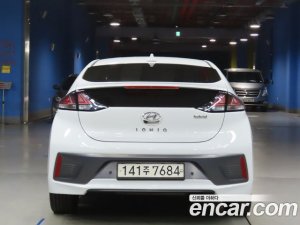 Hyundai Ioniq 1.6 HEV 2020 года из Южной Кореи