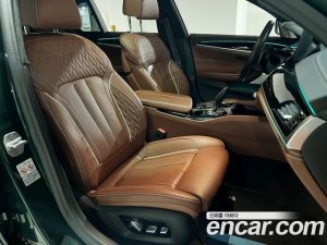 BMW 5-Series M550i xDrive 2021 года из Южной Кореи