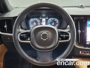 Volvo S90 B6 AWD Inscription 2021 года из Южной Кореи