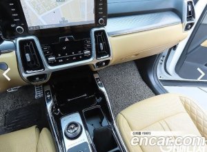 Kia Sorento HEV 1.6 4WD 2022 года из Южной Кореи