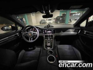 Porsche Panamera 4.0 GTS 2020 года из Южной Кореи