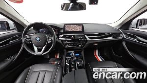 BMW 5-Series 520i Luxury 2020 года из Южной Кореи