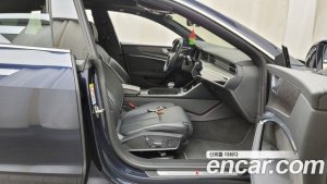 Audi A7 55 TFSI 4WD Premium 2020 года из Южной Кореи