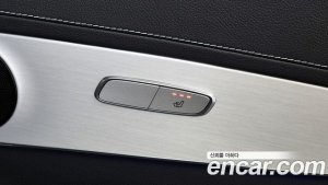 Mercedes-Benz GLC-Class GLC300e 4MATIC 2021 года из Южной Кореи