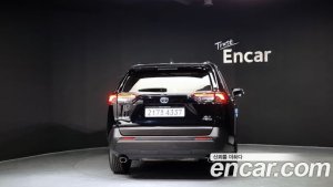Toyota RAV4 2.5 2WD HYBRID 2021 года из Южной Кореи