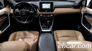 Toyota RAV4 2.5 2WD HYBRID 2021 года из Южной Кореи