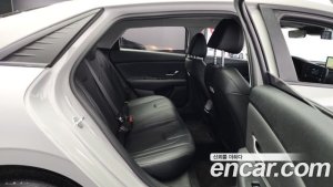 Hyundai AVANTE 1.6 2021 года из Южной Кореи