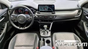 Kia Seltos Бензин 1.6 Turbo 2WD 2020 года из Южной Кореи