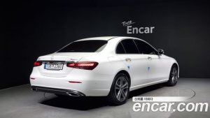 Mercedes-Benz E-Class E350 4MATIC Avantgarde 2021 года из Южной Кореи