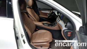 Mercedes-Benz E-Class E350 4MATIC Avantgarde 2021 года из Южной Кореи