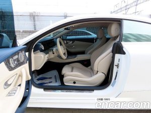 Mercedes-Benz E-Class E450 4MATIC Coupe 2021 года из Южной Кореи