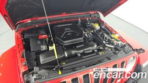 Jeep Wrangler 2.0 Overland Unlimited Top 4Door 2021 года из Южной Кореи