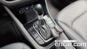 Hyundai Ioniq 1.6 HEV 2020 года из Южной Кореи