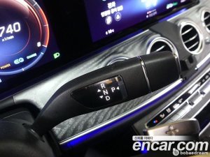 Mercedes-Benz E-Class E350 4MATIC AMG Line 2021 года из Южной Кореи